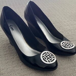 Fioni Black Patent Wedge Pumps with Silver Accent 7.5
